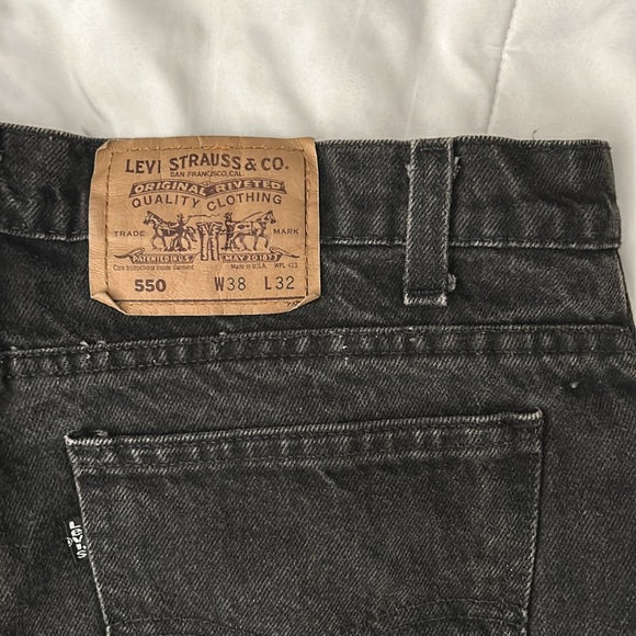 Black Levi's jorts Size 38 inseam 16-18 - Picture 3 of 5